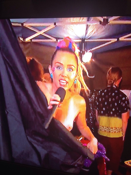 20150831082321-2b0a4dff-me