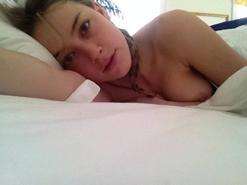amber-heard-naked-the-fappening-2