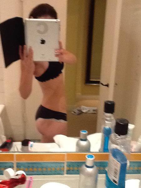 lizzy-caplan-naked-the-fappening-19